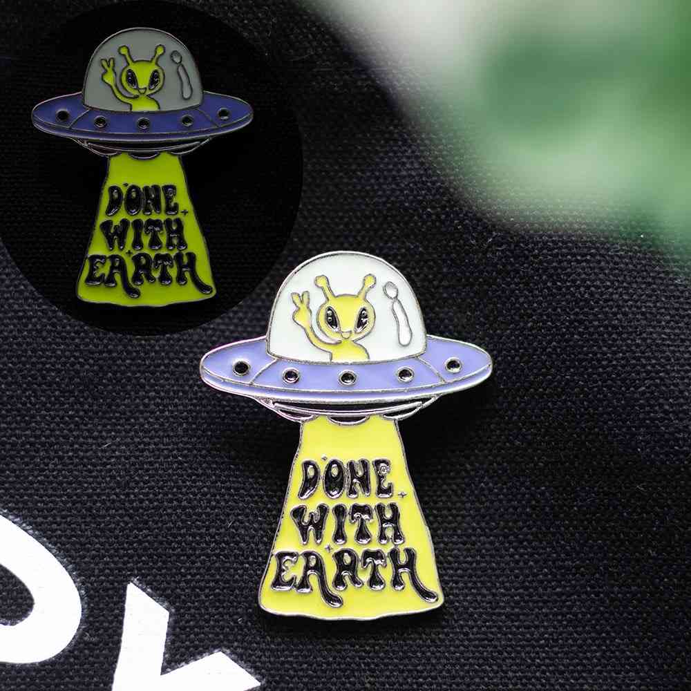 Something Different - Glow in the Dark UFO Enamel Métal broche - Multicolore